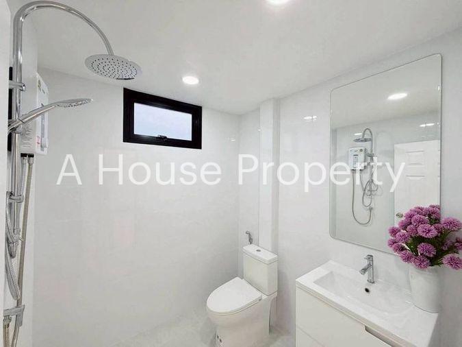 picture Single house for sale in Ekmongkol Village project, Pattaya, Bang Lamung, Chonburi. - 16/17