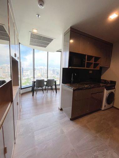 รูป IDEO Q Sukhumvit 36 ปล่อยเช่าห้องมุม ราคาดี ชั้นสูงวิวสวย ตกแต่งมาอย่างดี พร้อมเฟอร์นิเจอร์ครบ!! - รูปที่ 9/14