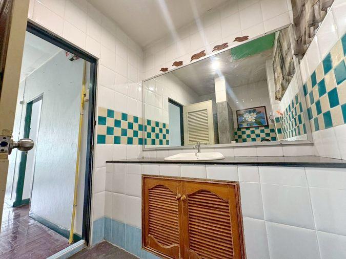 picture HK0487, House Huaikhwang  for rent  - 4/6
