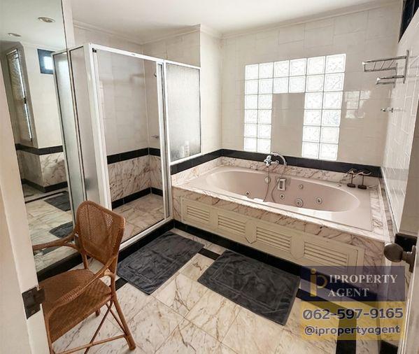 รูป ขายคอนโดหรูริมแม่น้ำ riverine Place1 ห้องใหญ่ 218 ตร.ม. วิวพาโนรามา ที่จอดรถส่วนตัว 4 คัน สังคมคุณภาพ - รูปที่ 12/23