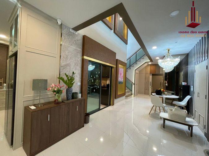 picture ✨ For Rent: The City Bangna ✨  💰 Only 210,000 THB/month - 3/9