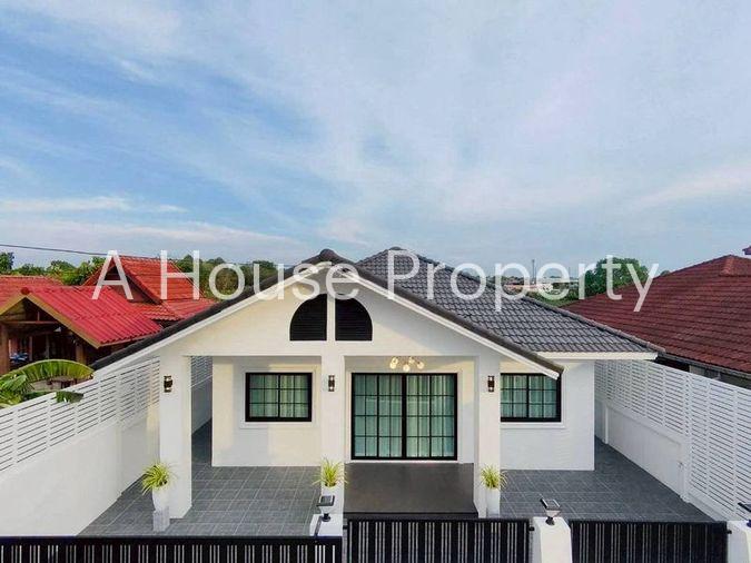 picture Single house for sale in Ekmongkol Village project, Pattaya, Bang Lamung, Chonburi. - 1/17