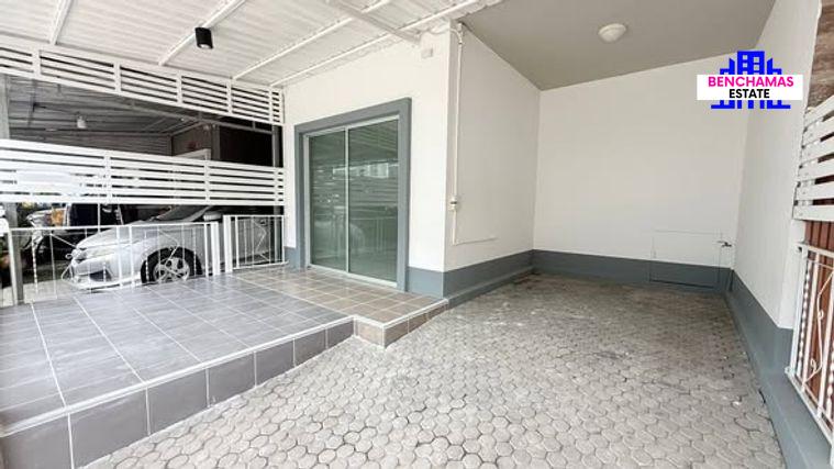 รูป 🔥ขาย ทาวน์เฮ้าส์รีโนเวทใหม่ ✅ นิรันดร์วิลล์ 12 (Nirun Vill 12) | ใกล้สนามบินสุวรรณภูมิ - รูปที่ 2/15