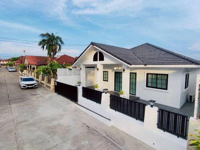 picture Single house for sale in Ekmongkol Village project, Pattaya, Bang Lamung, Chonburi. - 2/17