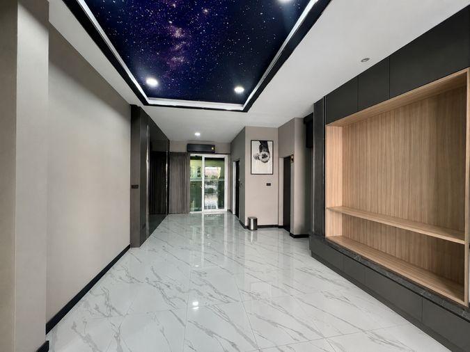 รูป ให้เช่า Baan Klang Muang S-Sense Rama 9 – Ladprao ทาวน์โฮมหลังมุม รีโนเวทใหม่ Built-in ทั้งหลัง พร้อมเข้าอยู่ ใกล้โรงเรียนนานาชาติฝรั่งเศส กรุงเทพ - รูปที่ 9/36