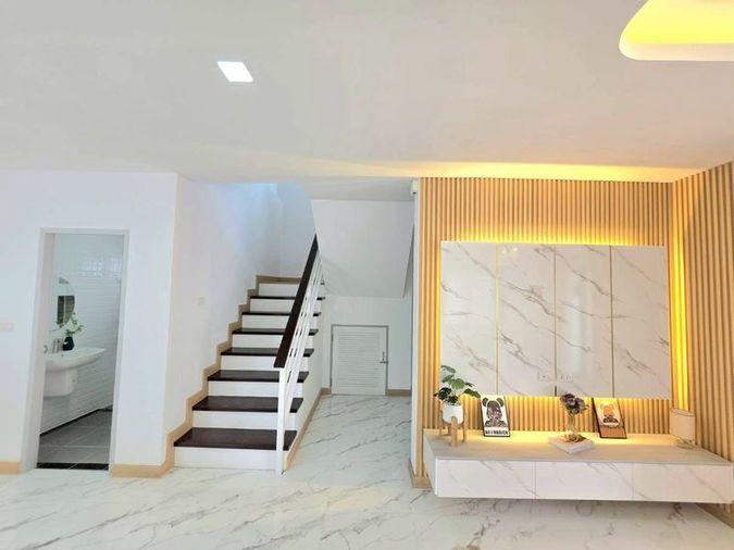 รูป บ้านเดี่ยวสร้างใหม่ 2 ชั้น หมู่บ้านสมถวิล 2 ตะเคียนเตี้ย บางละมุง ชลบุรี - รูปที่ 5/15