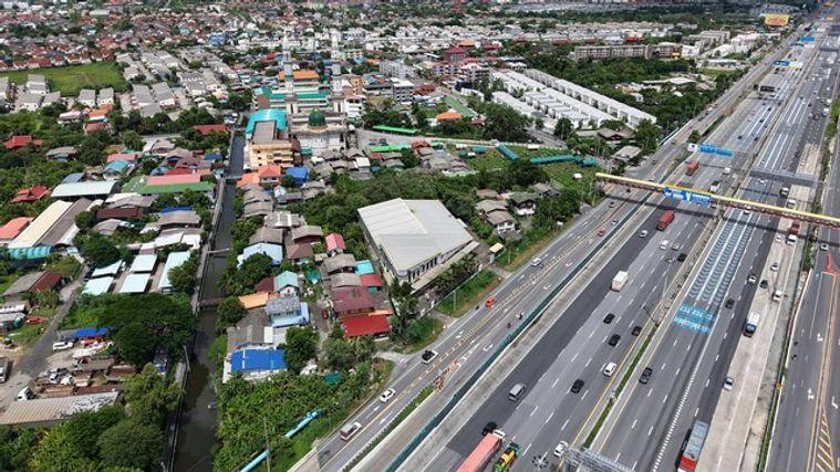 รูป โกดังพร้อมออฟฟิตให้เช่า ในทำเลศักยภาพ เดินทางเข้าออกสะดวก  - รูปที่ 3/29