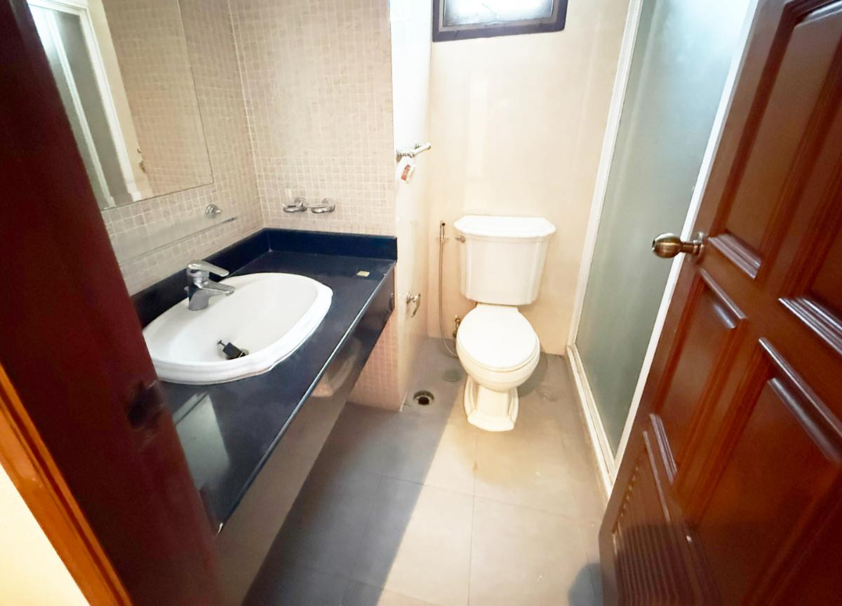picture For sale 2 connected condos, Modern Town, Khlong Tan, Phra Khanong, Bangkok - 5/21