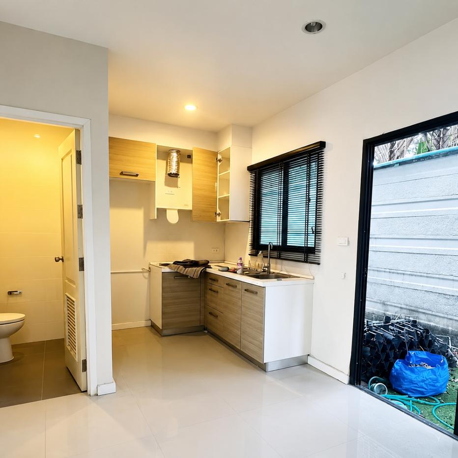 รูป บ้านสวยขายถูก Patio Srinakarin – Rama 9 ใกล้กรุงเทพกรีฑา และโรงเรียนนานาชาติ - รูปที่ 3/12