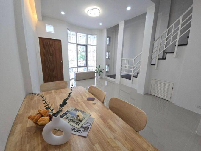 รูป บ้านริมสวนดอกไม้ ดอนเมือง บ้านสวยรีโนเวทเสร็จพร้อมอยู่ - รูปที่ 3/10