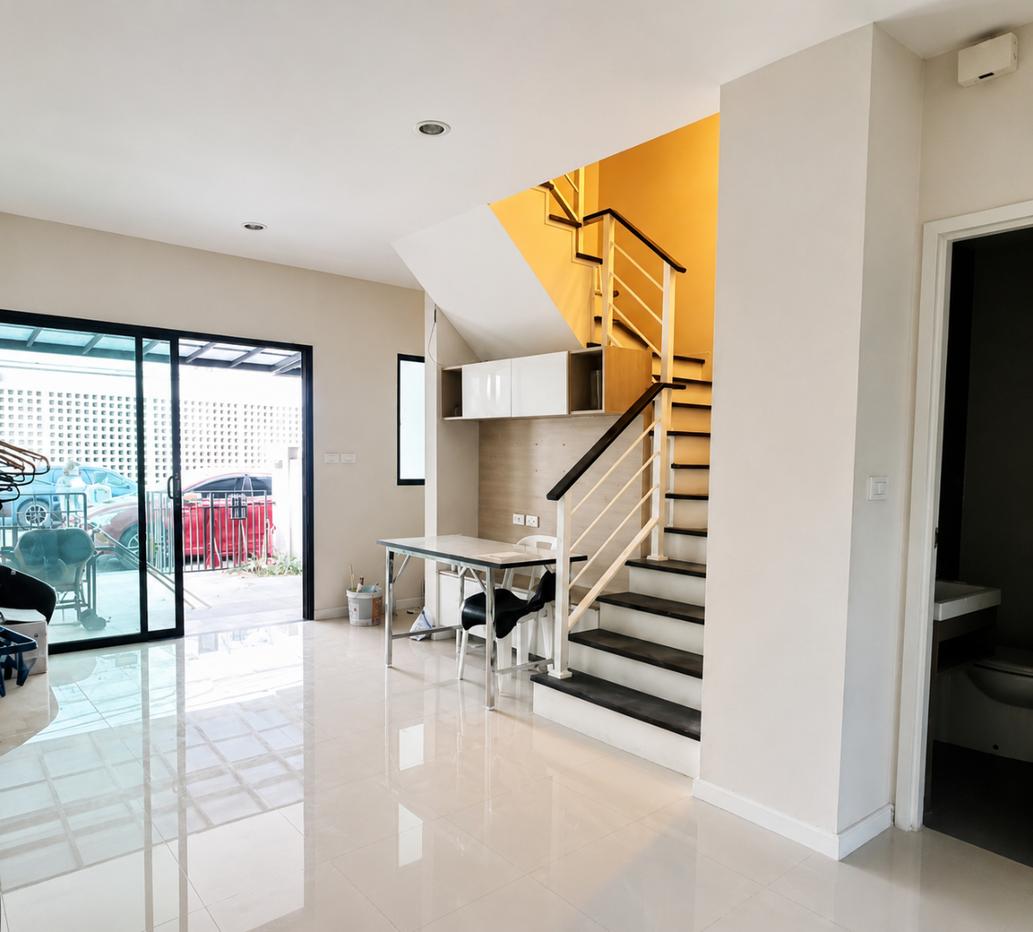 รูป บ้านสวยขายถูก Patio Srinakarin – Rama 9 ใกล้กรุงเทพกรีฑา และโรงเรียนนานาชาติ - รูปที่ 2/12