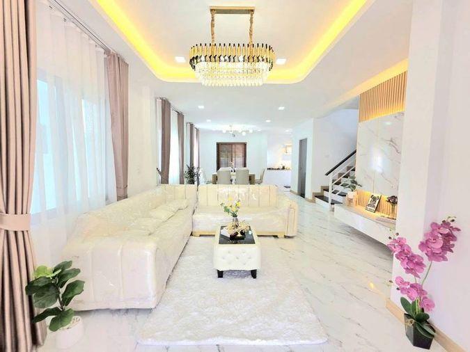 รูป บ้านเดี่ยวสร้างใหม่ 2 ชั้น หมู่บ้านสมถวิล 2 ตะเคียนเตี้ย บางละมุง ชลบุรี - รูปที่ 2/15