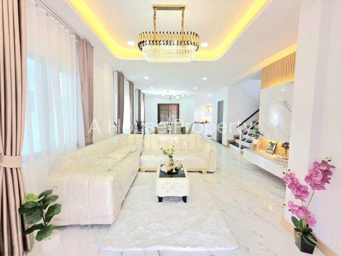 รูป บ้านเดี่ยวสร้างใหม่ 2 ชั้น หมู่บ้านสมถวิล 2 ตะเคียนเตี้ย บางละมุง ชลบุรี - รูปที่ 2/15