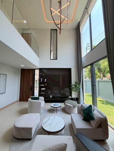 picture Juriyy010726 For sale : 𝐏𝐑𝐄𝐄𝐂𝐇𝐀 RAM3  Home Office - 11/53