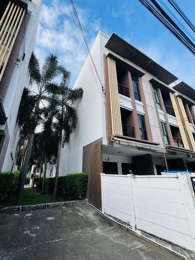 รูป 🔥 ขายทาวน์โฮม 3 ชั้น 🏡 บ้านกลางเมือง กัลปพฤกษ์ | Baan Klang Muang Kalapapruek | ใกล้ MRT บางแค – BTS วุฒากาศ - รูปที่ 2/20