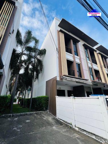 รูป 🔥 ขายทาวน์โฮม 3 ชั้น 🏡 บ้านกลางเมือง กัลปพฤกษ์ | Baan Klang Muang Kalapapruek | ใกล้ MRT บางแค – BTS วุฒากาศ - รูปที่ 2/20