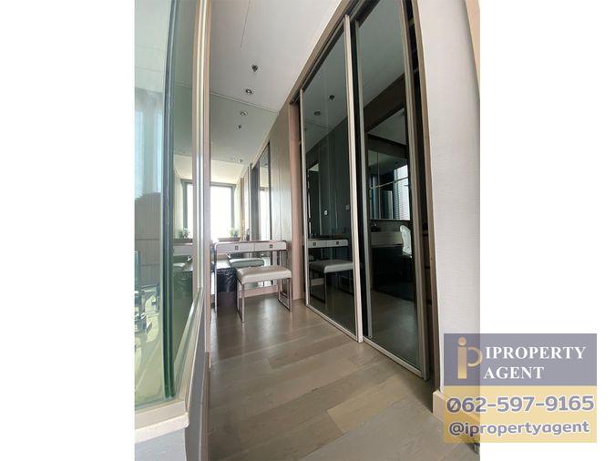 picture The Esse at Singha Complex Condominium near ARL Makkasan - 17/19