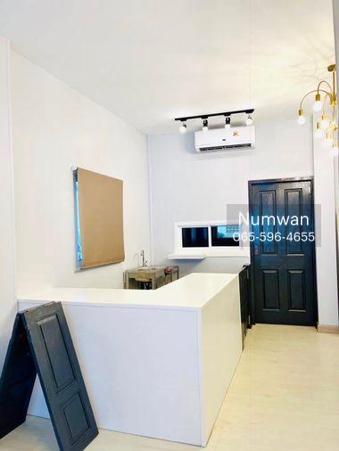 รูป 🏠 ขาย บ้านใหม่ ทำเลทองสาทร! 🏠 - รูปที่ 3/16