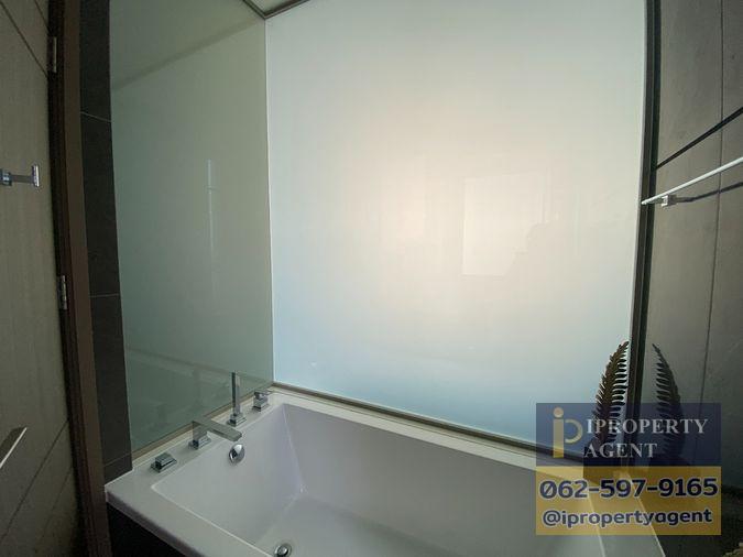 picture The Esse at Singha Complex Condominium near ARL Makkasan - 15/19