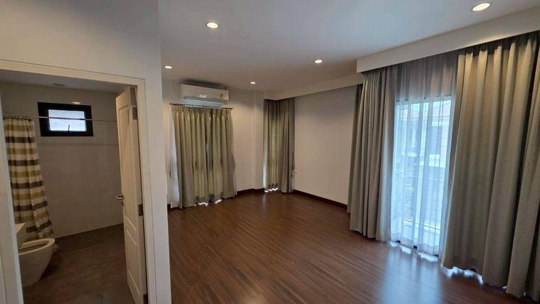รูป ให้เช่าบ้านเดี่ยว บ้านลุมพินี สวนหลวงร.9 - รูปที่ 7/8