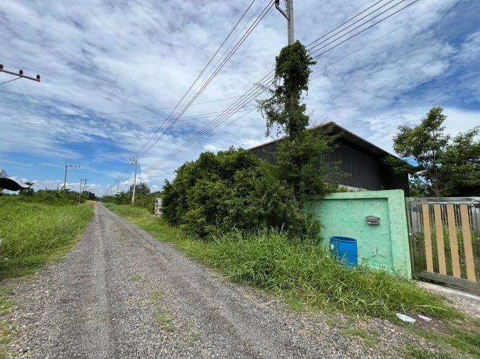 picture Warehouse and buildings for sale. - 9/17