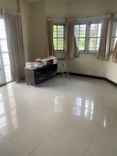 รูป 🔥ขาย บ้านพร้อมที่ดิน หมู่บ้านบุรีรมย์ รามอินทรา กม.8 (ซอยคู้บอน 41) หลังหัวมุม พื้นที่กว้างขวาง  ✅ ได้ความเป็นส่วนตัวสูง เหมาะสำหรับครอบครัว - รูปที่ 6/6