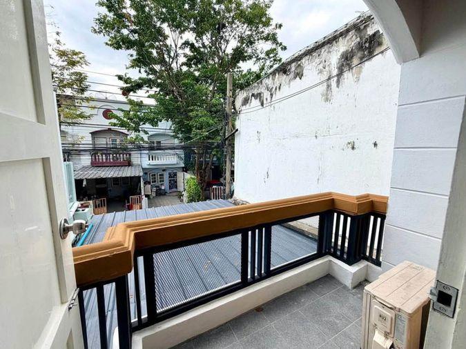 รูป 🔥ขาย ทาวน์เฮ้าส์ 2 ชั้น หมู่บ้านปรีชา 8 ซอยหัวหมาก 27 (ถนนรามคำแหง 24) รีโนเวทใหม่เอี่ยมทั้งหลัง ทำเลดี เชื่อมต่อรถไฟฟ้า ราคาดีพร้อมจบฟรีค่าโอน! - รูปที่ 4/18