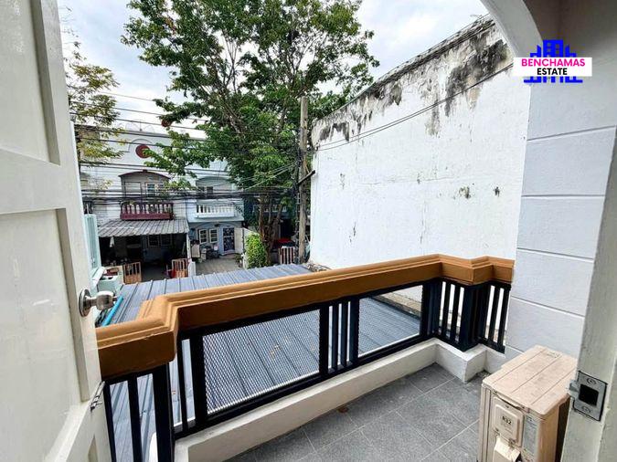 รูป 🔥ขาย ทาวน์เฮ้าส์ 2 ชั้น หมู่บ้านปรีชา 8 ซอยหัวหมาก 27 (ถนนรามคำแหง 24) รีโนเวทใหม่เอี่ยมทั้งหลัง ทำเลดี เชื่อมต่อรถไฟฟ้า ราคาดีพร้อมจบฟรีค่าโอน! - รูปที่ 4/18