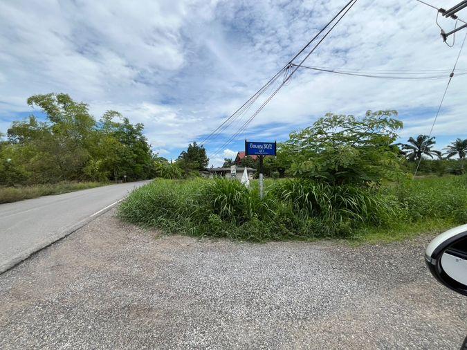 picture Warehouse and buildings for sale. - 17/17
