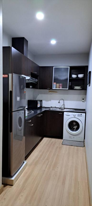 picture Condo For Rent 2 Bedrooms at Vista Garden Condo On-Nut - 5/9