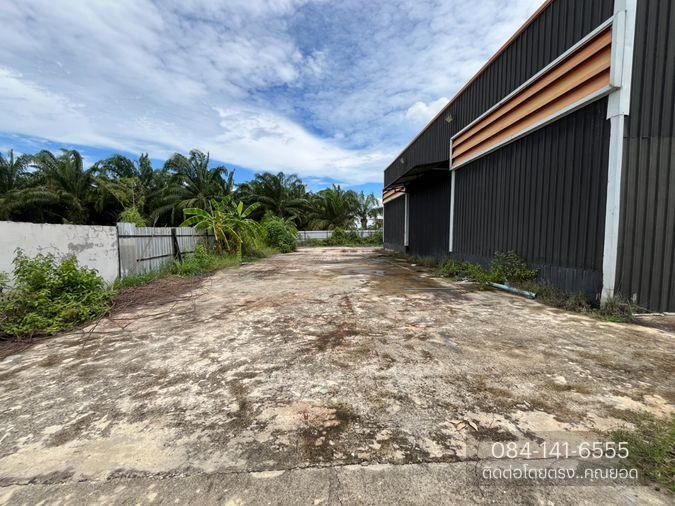 picture Warehouse and buildings for sale. - 3/17