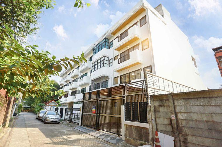picture For sale, Home Office 6BR, Ratchada–Huai Khwang, Near MRT Huai Khwang Station. - 43/43