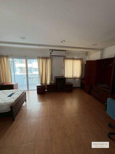 รูป ทาวน์โฮม 3 ห้องนอน ซอย จันทน์ 2 ( ซอย ไวตี ) ใกล้ แมคโคร สาทร Ref. A17260602 - รูปที่ 5/12
