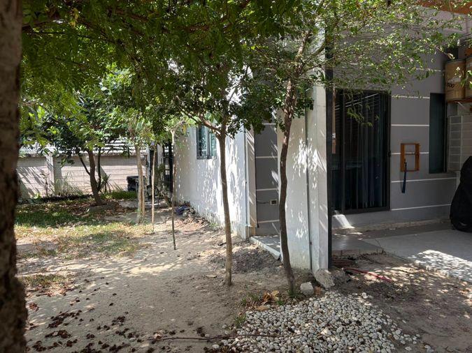 รูป 🔥ขาย ทาวน์โฮมหลังมุม โครงการ Modi Villa Bangna / โมดิ วิลล่า บางนา    ทำเลซอยเอแบคบางนา หลังมุม  ✅มีพื้นที่ข้างบ้านร่มรื่น ทิศทางลมดีหันหน้าทิศใต้ - รูปที่ 4/22