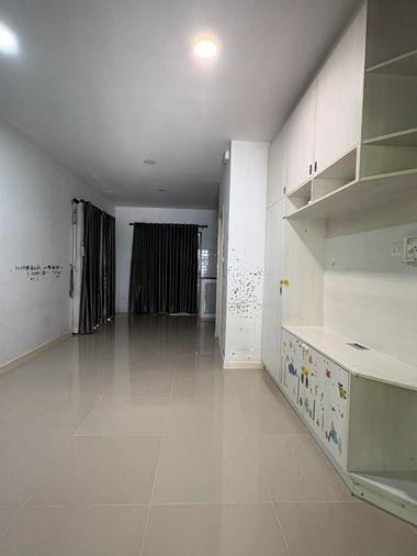 รูป 🔥ขาย ทาวน์โฮมหลังมุม โครงการ Modi Villa Bangna / โมดิ วิลล่า บางนา    ทำเลซอยเอแบคบางนา หลังมุม  ✅มีพื้นที่ข้างบ้านร่มรื่น ทิศทางลมดีหันหน้าทิศใต้ - รูปที่ 5/22