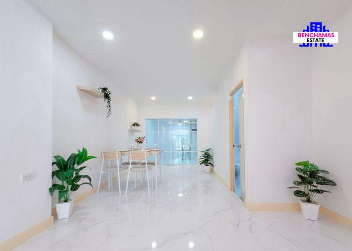 รูป 🔥ขาย ทาวน์โฮม ROM NGAO MAI ทำเลทองติดถนนวัดลาดปลาดุก บ้านสวยต้นซอยพร้อมเฟอร์นิเจอร์ครบครัน ใกล้รถไฟฟ้าและเซ็นทรัลเวสต์เกต ฟรีโอน - รูปที่ 11/19