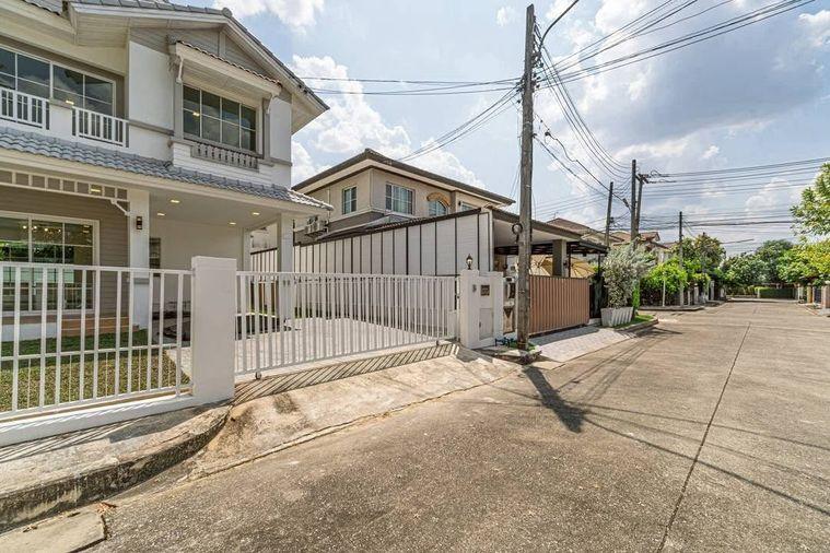 รูป 🔥ขาย บ้านเดี่ยวรีโนเวทใหม่ทั้งหลัง ชัยพฤกษ์ รังสิต คลอง 4 ทำเลเด่นติดถนนใหญ่รังสิต-นครนายก ตรงข้าม Market Village ฟรีโอน - รูปที่ 3/20