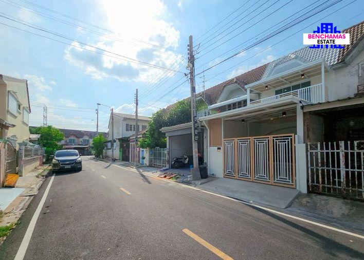 รูป 🔥ขาย ทาวน์โฮม ROM NGAO MAI ทำเลทองติดถนนวัดลาดปลาดุก บ้านสวยต้นซอยพร้อมเฟอร์นิเจอร์ครบครัน ใกล้รถไฟฟ้าและเซ็นทรัลเวสต์เกต ฟรีโอน - รูปที่ 2/19