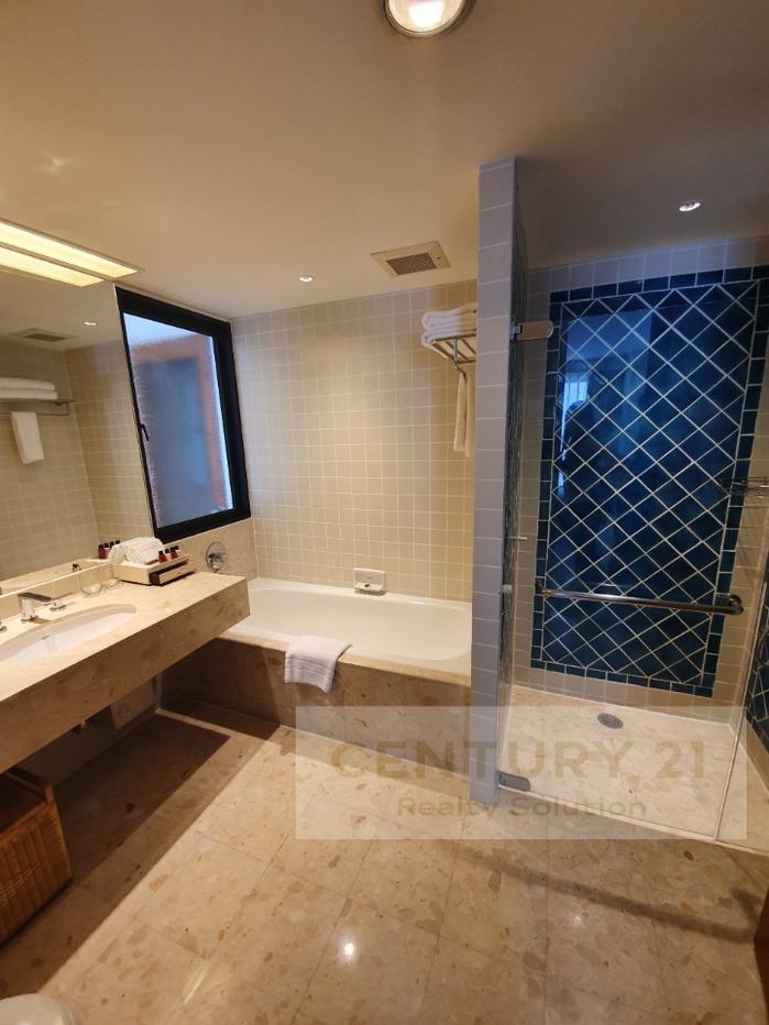 รูป Pet Friendly 3 Bedroom condo, Full service at Chatrium Residence Sathorn , Narathiwas 24 - รูปที่ 12/14