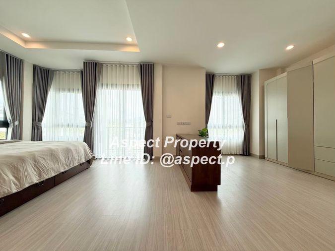picture 4-bedroom, 3-bathroom house with 3 parking spaces in Bang Saen, Nong Mon. - 19/35