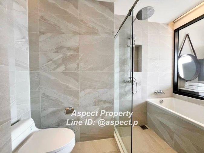 picture KEEN Centre Condo Sriracha for sale - 7/11