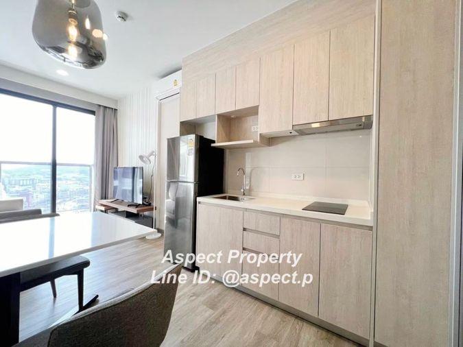 picture KEEN Centre Condo Sriracha for sale - 3/11