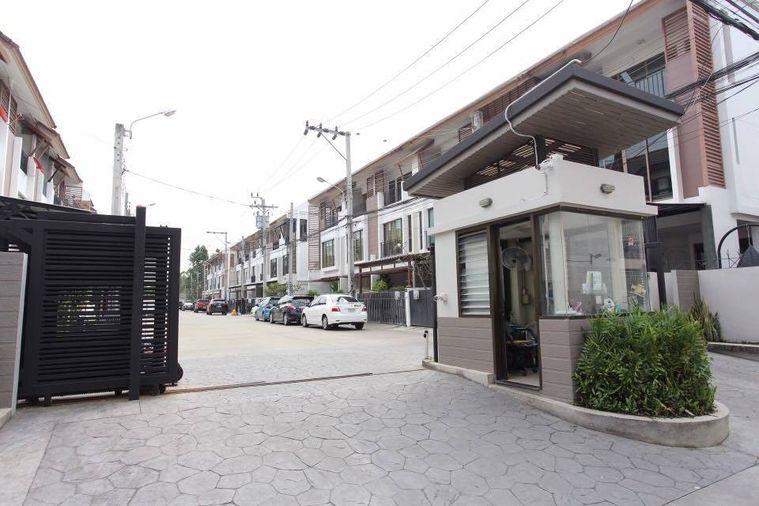 picture The Private Sukhumvit - Bangchak    3-story townhome    Corner unit - 2/11