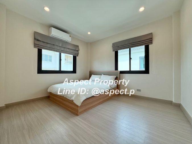 picture 4-bedroom, 3-bathroom house with 3 parking spaces in Bang Saen, Nong Mon. - 12/35