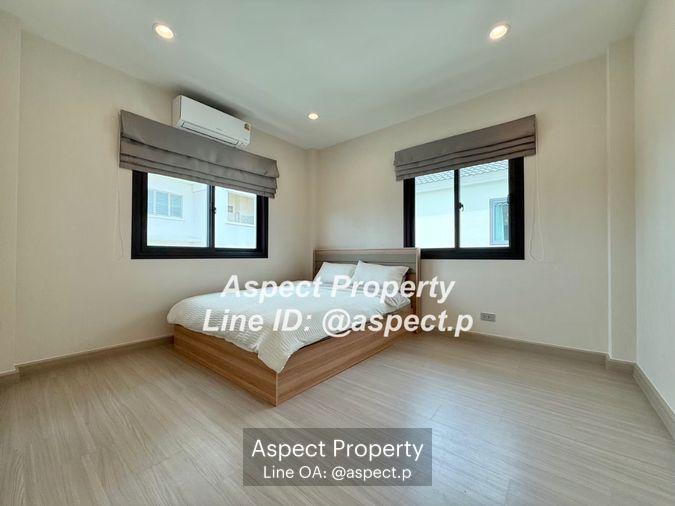 picture 4-bedroom, 3-bathroom house with 3 parking spaces in Bang Saen, Nong Mon. - 12/35