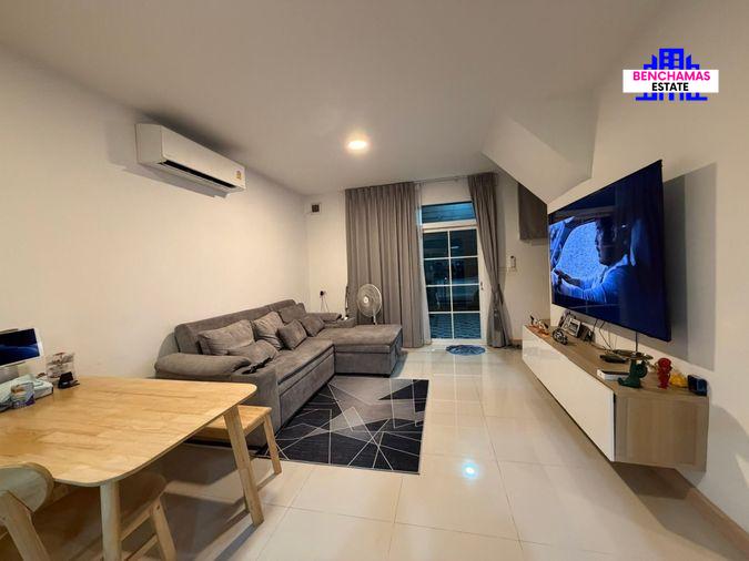 รูป 🔥ขาย ทาวน์โฮม 2 ชั้น GUSTO RATCHAPRUEK - RAMA 5 แปลงมุม ต่อเติมเต็มหลังคาและปูกระเบื้องหน้า-หลัง แถมเฟอร์นิเจอร์และแอร์ใหม่ 3 ตัว พร้อมเข้าอยู่ - รูปที่ 3/19