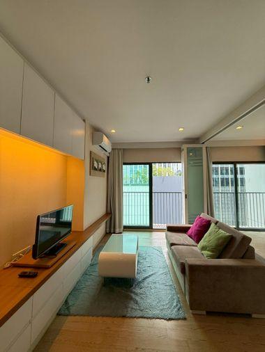 รูป Relax in Style at Noble Remix Thonglor 🛁🌿 ห้องกว้าง 50 ตร.ม. ครบทุกฟังก์ชันการอยู่อาศัย - รูปที่ 2/10