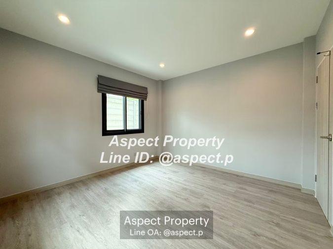 picture 4-bedroom, 3-bathroom house with 3 parking spaces in Bang Saen, Nong Mon. - 32/35