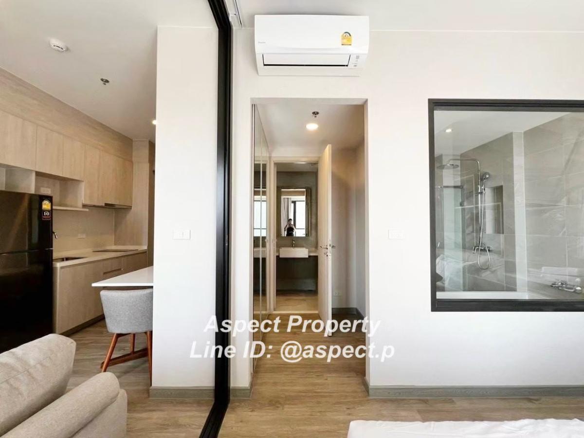picture KEEN Centre Condo Sriracha for sale - 5/11