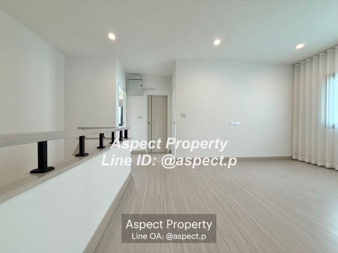 picture 4-bedroom, 3-bathroom house with 3 parking spaces in Bang Saen, Nong Mon. - 14/35